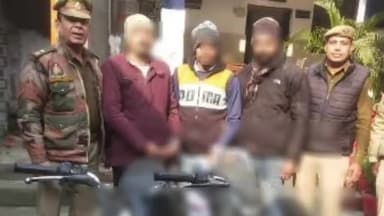 मुरादाबाद: गलशहीद पुलिस ने अलीम नगर से चोरी की दो मोटरसाइकिल और दो अवैध तमंचों के साथ तीन आरोपियों को किया गिरफ्तार, भेजा जेल