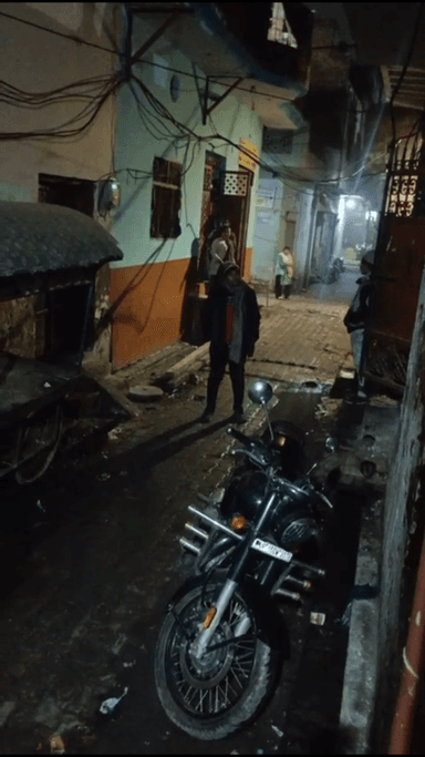 मेरठ: तारापुरी में मुठभेड़ में घायल गांजा माफिया का परिवार पीड़ित व्यक्ति के परिवार को दे रहा है धमकी, पुलिस से हुई शिकायत