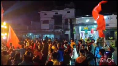 इकौना: गिलौला कस्बे में राम मंदिर प्राण प्रतिष्ठा की पहली वर्षगांठ पर भव्य शोभा यात्रा निकली, श्रद्धालु भक्ति गीतों पर झूमे