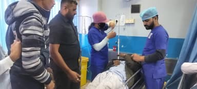 #रींगस । राष्ट्रीय राजमार्ग संख्या 52 पर दो कारों में हुई भिड़ंत,दोनों कारों में सवार 4 लोग हुए घायल