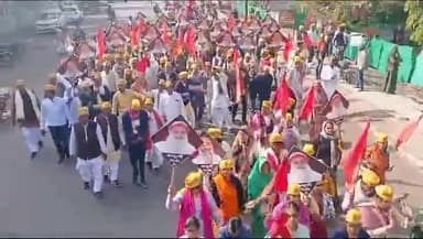 शाजापुर: शाजापुर में संत श्री आसाराम जी बापू आश्रम द्वारा संकीर्तन यात्रा निकाली गई