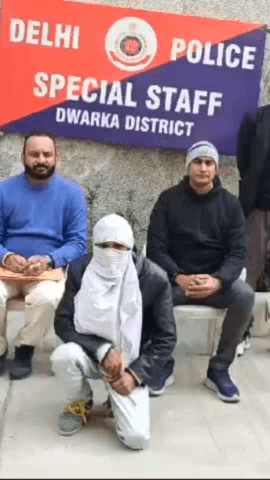 द्वारका: द्वारका जिले की स्पेशल स्टाफ टीम ने 2300 क्वार्टर शराब के साथ एक अंतरराज्यीय शराब आपूर्तिकर्ता को गिरफ्तार किया