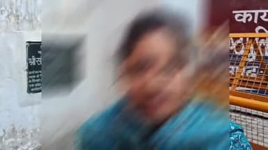 मुरादाबाद: बरेली निवासी महिला ने पति पर तलाक देने का आरोप लगाया, एसएसपी कार्यालय पर कार्रवाई की मांग की