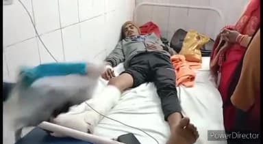 कर्वी: पहाड़ी के दरसेड़ा में बाइक की टक्कर से बाइक सवार युवक गिरकर घायल, CHC से जिला अस्पताल किया गया रेफर