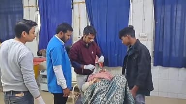 जमुई: कल्ला गांव के पास सड़क दुर्घटना में बाइक सवार जीजा और साली घायल, सदर अस्पताल में कराया गया भर्ती