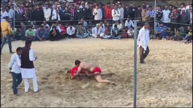 बसवा: मकर संक्रांति पर लोटवाड़ा में आयोजित हुआ कुश्ती दंगल, अलवर और बैर के पहलवानों के बीच हुआ फाइनल