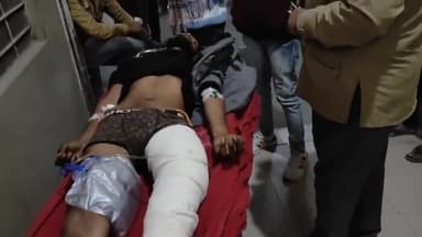 पीपलदा: खातोली निवासी युवक किशोर सागर तालाब के निकट मोटरसाइकिल से गिरकर हुआ घायल, एमबीएस अस्पताल में कराया गया भर्ती