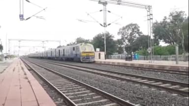 कुरवाई: 18 दिन बाद भोपाल में मेमू ट्रेन सेवा बहाल, यात्रियों को मिली राहत