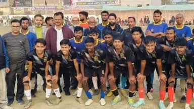 अररिया: सुभाष स्टेडियम में आयोजित फुटबॉल टूर्नामेंट में विराटनगर की टीम ने कटिहार की टीम को हराया