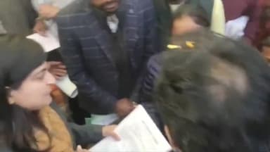 पिपरिया: पचमढ़ी के विस्थापित आदिवासी गांव की नहीं हो रही सुनवाई, प्रभारी मंत्री से मुलाकात कर बताई समस्या