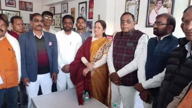 सरिया: बगोदर विधायक ने केन्द्रीय मंत्री द्वारा आयोजित दही चूड़ा कार्यक्रम में भाग लिया