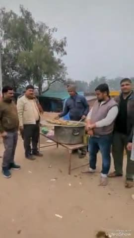 खबर औरैया से राष्ट्रीय स्वयं सेवक संघ ने मकर संक्रांति के पावन पर्व पर किया खिचड़ी वितरण का आयोजन