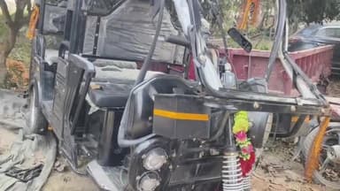 पूर्णिया पूर्व: महेन्द्रपुर में टोटो और बाइक के बीच हुई टक्कर में आधे दर्जन लोग हुए घायल