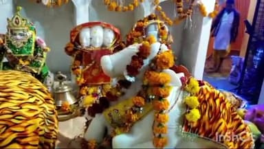 कटनी नगर: खिरहनी फाटक में श्री हरेश्वर महादेव की प्राण प्रतिष्ठा, महापौर ने लिया आशीर्वाद