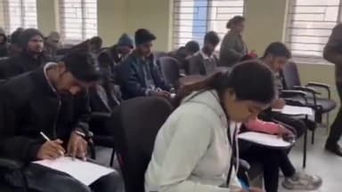 बक्सर: महदह के राजकीय अभियंत्रण महाविद्यालय में भूकंप सुरक्षा सप्ताह के दौरान क्विज प्रतियोगिता आयोजित