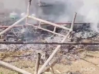 पलेरा: बम्होरी कला गांव में एक घर में शॉर्ट सर्किट से लगी आग, सामान जलकर हुआ राख