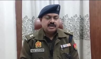 कैंपियरगंज: कैंपियरगंज थाना क्षेत्र के सूफी मार्केट के पास से एक प्लैटिना ब्लैक कलर की बाइक हुई गायब, पीड़ित ने पुलिस को दी सूचना