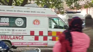 करछना: धरवारा गांव के सामने अज्ञात वाहन की टक्कर से किशोर की हुई मौत, पुलिस ने शव को पोस्टमार्टम के लिए भेजा