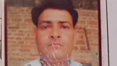 घाटमपुर के परास चौराहे के पास अज्ञात वाहन की टक्कर से बाइक सवार युवक की मौत