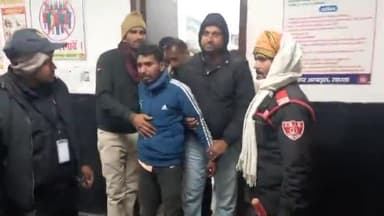 कहरा: सहरसा के सदर अस्पताल में मोबाइल की चोरी करते एक चोर को पकड़ा, लोगों ने पिटाई के बाद पुलिस को सौंपा