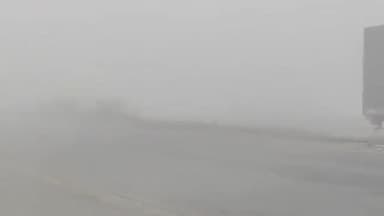 धनौरा: गजरौला जूबिलेंट फैक्ट्री के पास घने कोहरे के कारण तेज रफ्तार बाइक सवार युवक की बाइक डिवाइडर से टकराई, हालत गंभीर