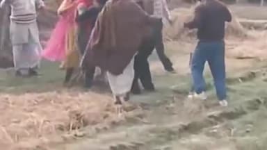 गरखा: फुलवरिया गांव के चकिया टोला में जमीनी विवाद के चलते मारपीट का वीडियो सोशल मीडिया पर वायरल