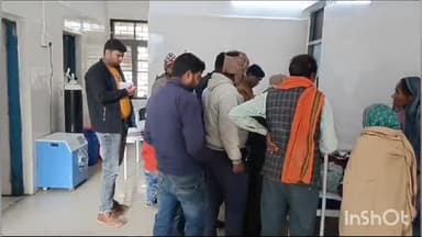 बटियागढ़: बटियागढ़ केरबना मार्ग पर अनियंत्रित होकर पलटा ई-रिक्शा, दो लोग हुए घायल