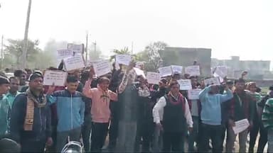 sikrai  Dausa SDM sahab ko ghyapan Dene ke liye jata huye.. Railway me ITI lagu krne hetu raily nikali