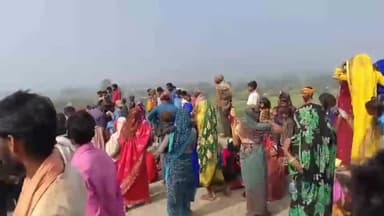 गुनौर: कल्दा घाट में ऑटो पलटने से 10 से 12 यात्री घायल