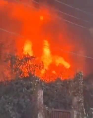 कानपुर: पनकी थाना क्षेत्र स्थित इंडस्ट्रियल एरिया की केमिकल फैक्ट्री में लगी भीषण आग, मौके पर पहुंची दमकल