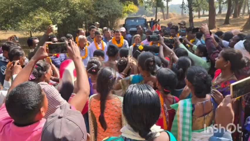 मझगांव: बडागुली तालाब जाने वाली सड़क पर दो स्पैन पुलिया का निर्माण कार्य शुरू, विधायक ने किया शिलान्यास