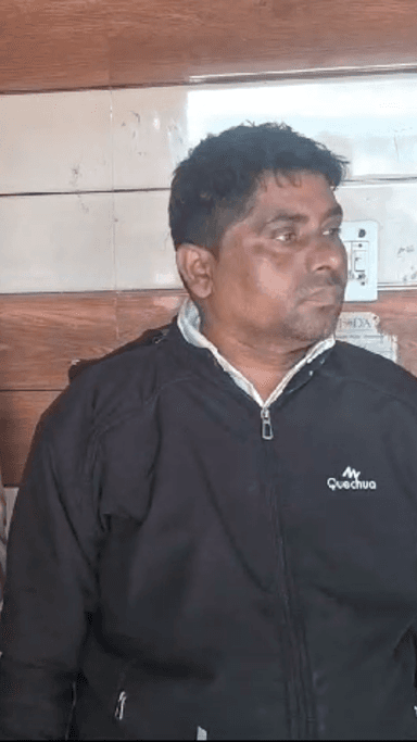 मेरठ: मेरठ में नकली नोटों के साथ 2 बदमाश हुए गिरफ्तार, क्लीनिक की आड़ में कंपाउंडर चला रहा था फेक करेंसी का अड्डा