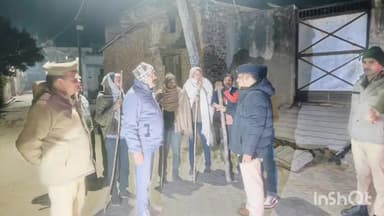 धामपुर: अफजलगढ के गांव महेंद्र नगर में एएसपी पूर्वी धर्म सिंह मार्छाल ने ग्राम सुरक्षा समिति के सदस्यों को दिए दिशा-निर्देश