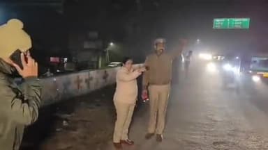 मुरादाबाद: जनपद में विभिन्न स्थानों पर चलाया गया चेकिंग अभियान, देर रात चाय पीने जा रहे युवाओं को मुरादाबाद पुलिस ने समझाया