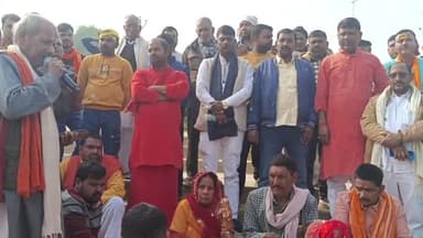 उदवंत नगर: जैतपुर गांव में शंकर भगवान प्राण प्रतिष्ठा रुद्र महायज्ञ के लिए श्रद्धालुओं ने निकाली जल भारी यात्रा