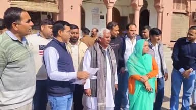 बीकानेर: भारतमाला रोड पर परिवहन विभाग द्वारा दर्ज करवाने के बाद कांग्रेस ने एसपी को ज्ञापन सौंप कर परिवहन विभाग के खिलाफ कार्रवाई