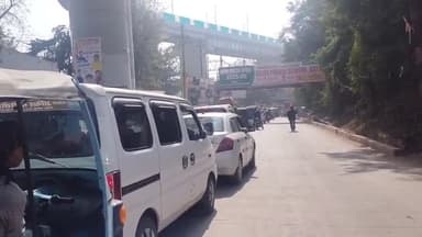 कटनी नगर: मिशन चौक अंडरपास में लगा जाम, वाहन चालकों को हुई परेशानी