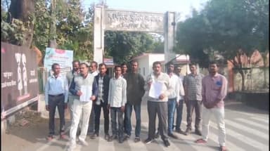 टीकमगढ़: दबंगों से परेशान पीड़ित ने थाना प्रभारी पर आरोप लगाए, SP से न्याय की गुहार लगाई, पलेरा से लोग SP कार्यालय पहुंचे