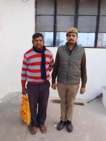 कर्वी: थाना पहाड़ी पुलिस ने 25 अदद देशी शराब के साथ 1 अभियुक्त को किया गिरफ्तार