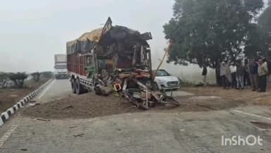 धामपुर: अफजलगढ के गांव आसफाबाद चमन के पास डंपर और ट्रक की भिड़ंत में ट्रक चालक की मौत, परिचालक गंभीर रूप से घायल