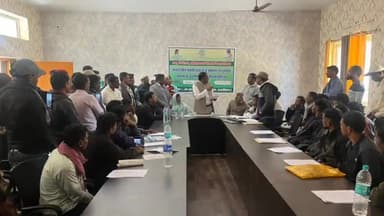 हज़ारीबाग: प्रवासी मजदूर अधिनियम, असंगठित श्रमिक और निर्माण कार्य में लगे मजदूरों के लिए एक दिवसीय कार्यशाला आयोजित