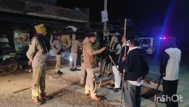 धामपुर: रेहड़ क्षेत्र के गांव हसनपुर में एएसपी पूर्वी ने ग्राम सुरक्षा समिति के सदस्यों से वार्ता कर दिए आवश्यक दिशा-निर्देश