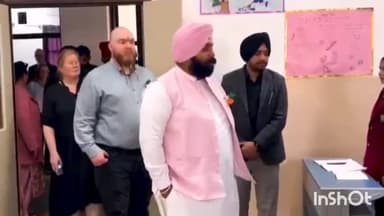 ਐਸਏਐਸ ਨਗਰ ਮੁਹਾਲੀ: ਪੰਜਾਬ ਦੇ ਸਿੱਖਿਆ ਮੰਤਰੀ ਹਰਜੋਤ ਸਿੰਘ ਬੈਂਸ ਨੇ ਫੇਜ਼ 11 ਦੇ ਸਕੂਲ ਆਫ਼ ਐਮੀਨੈਂਸ ਦਾ ਕੀਤਾ ਦੌਰਾ, ਟੀਚਰਾਂ ਨਾਲ ਕੀਤੀ ਮੀਟਿੰਗ