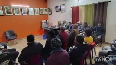 बलरामपुर: गोविंद बाग स्थित आवास कैंप कार्यालय पर सदर विधायक ने जनता दर्शन कार्यक्रम में सुनील क्षेत्रवासियों की समस्याएं सुनीं