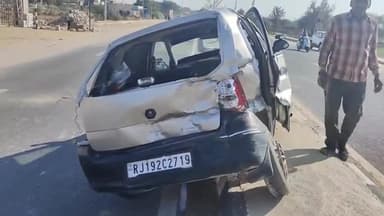 बीकानेर: सागर के पास बस ने कार को मारी टक्कर, दो घायल, घायलों को भेजा गया पीबीएम अस्पताल