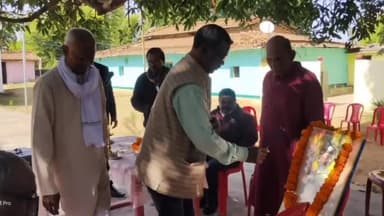 सेन्हा: सेन्हा प्रखंड में राष्ट्रीय शिक्षक महासंघ ने मनाई नेताजी सुभाष चंद्र बोस की जयंती, राष्ट्र निर्माण का लिया संकल्प