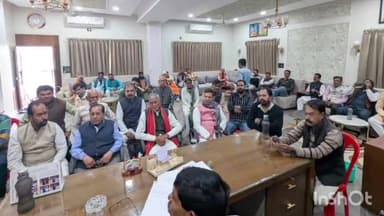 कुरवाई: क्षेत्र के दो दर्जन से अधिक नागरिकों ने विधायक को सौंपे आवेदन, समस्याओं के समाधान की मांग की