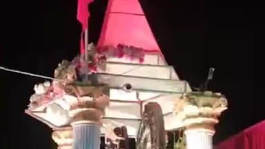 हरदा: स्वदेशी मेले में राम मंदिर प्राण प्रतिष्ठा की पहली वर्षगांठ पर शहर के मिडिल स्कूल ग्राउंड में महाआरती हुई