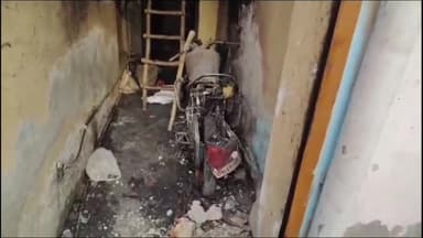 कोल: दुबे पड़ाव पर घर में खड़ी बाइक को आग लगाकर अज्ञात व्यक्ति हुआ फरार, पीड़ित ने पुलिस में की शिकायत