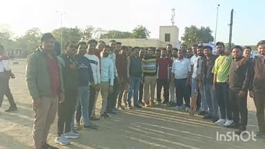 पिपरई: नगर परिषद ने मंडी ग्राउंड में आनंद उत्सव के तहत कार्यक्रम का किया आयोजन, युवाओं और बच्चों ने लिया हिस्सा